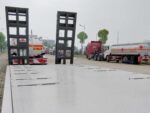 Giga Self Loading Boom Crane truck with Winch - Image 3