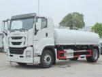 ISUZU GIGA Water Hauling Truck - Image 2