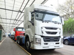ISUZU VC66 GIGA automatic transmission tractor head - Image 5