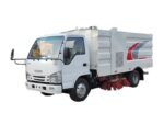 ISUZU small sweeper truck - Image 7