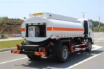 Isuzu 3000 gallons oil tanker truck - Image 8