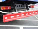 Isuzu Truck Heavy Duty Airport Vacuum Road SweeperTruck - Image 3