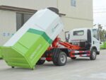 Qingling ELF NPR hook lift garbage truck - Image 6