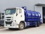 Qingling GIGA 10 wheeler cesspit emptier - Image 2