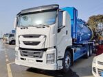 Qingling GIGA Sewage Suction Jetting Truck - Image 2