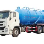 Qingling GIGA sewage vacuum suction tank truck