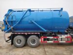 Qingling GIGA sewage vacuum suction tank truck - Image 4