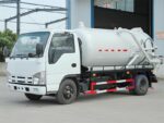 Qingling light duty 3CBM sewage vacuum truck - Image 2