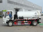 Qingling mini ELF vacuum pump suction trucks - Image 3